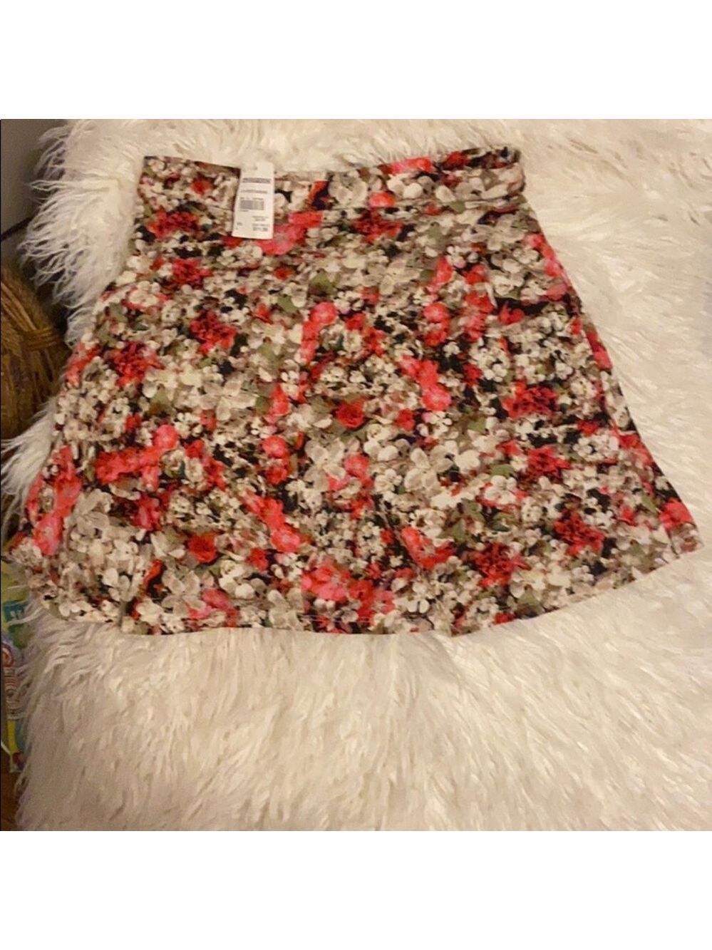 Skirt - Picture 2 of 4